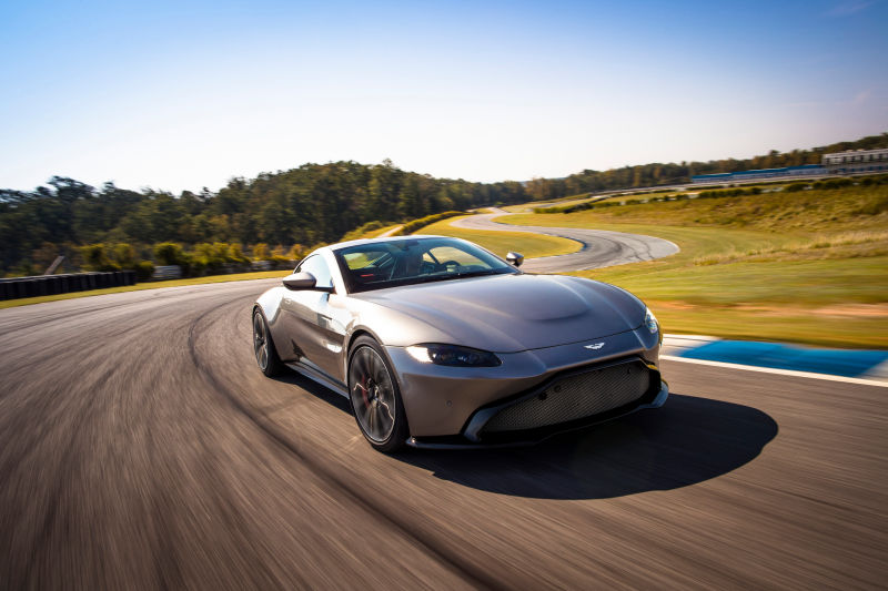Illustration for article titled El nuevo Aston Martin Vantage es una preciosidad de 8 cilindros y el coche más barato de la marca
